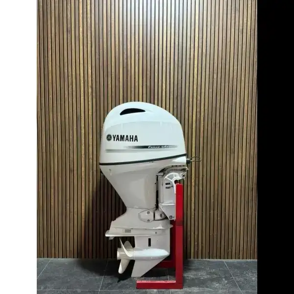 Yamaha 100 HP EFI outboard engine