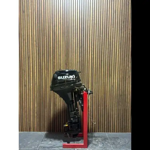 Suzuki DF20ATL ’22 outboard engine